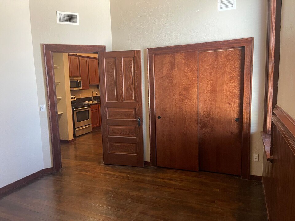 30 F St in Cheney, WA - Building Photo