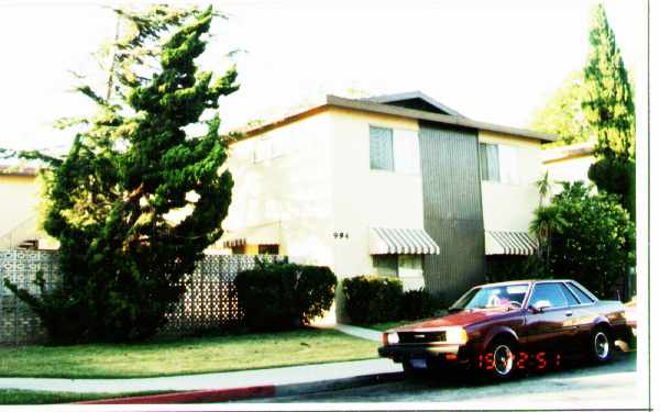 994 Mission Dr in Costa Mesa, CA - Building Photo - Building Photo