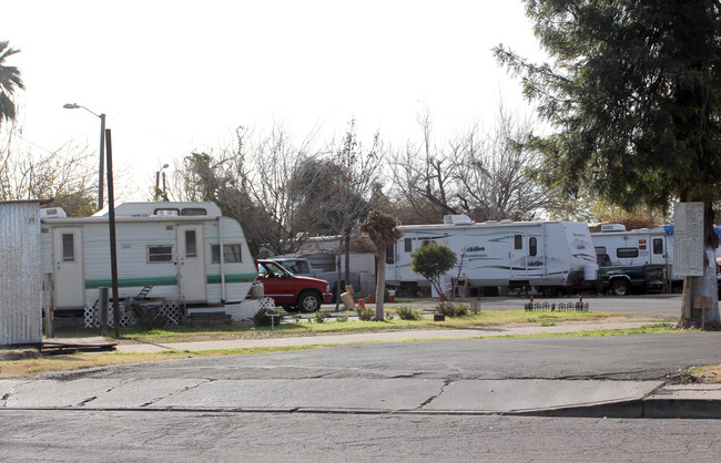 Rose Terrace Trailer Park in Glendale, AZ - Building Photo - Building Photo