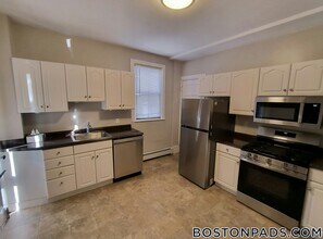 63 Dana St in Cambridge, MA - Foto de edificio - Building Photo