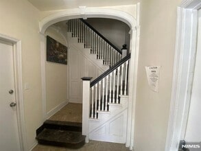 29 High St, Unit 1R in West Orange, NJ - Foto de edificio - Building Photo