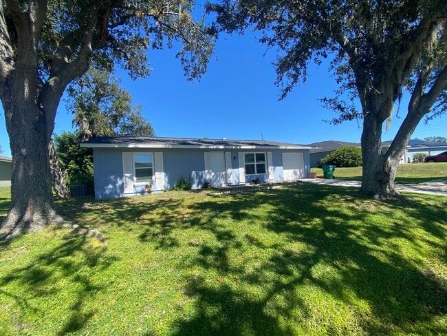 22578 Laika Ave in Port Charlotte, FL - Building Photo - Building Photo