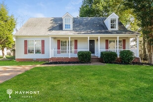 2812 Sutherland Dr in Thompson's Station, TN - Building Photo