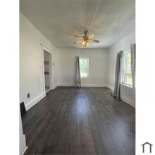 915 Nesslewood Ave in Toledo, OH - Building Photo - Building Photo