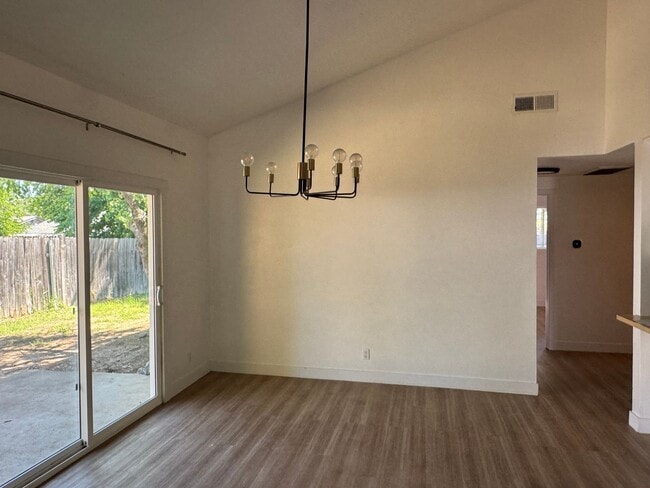 5810 Hazel Ave in Orangevale, CA - Building Photo - Building Photo