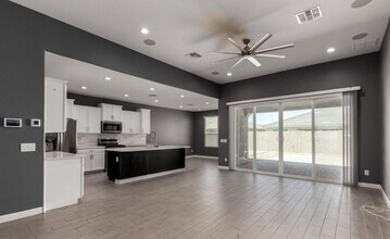 38114 W San Clemente St in Maricopa, AZ - Building Photo - Building Photo