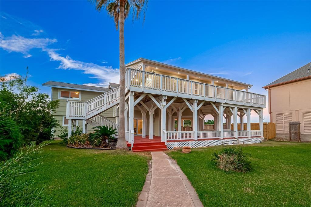 510 Surf Oaks Dr in Seabrook, TX - Building Photo