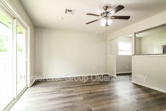 5708 S Briarwood Dr in Oklahoma City, OK - Building Photo - Building Photo