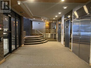 71 Somerset St W in Ottawa, ON - Building Photo - Building Photo