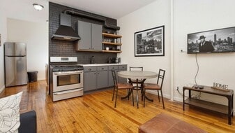 821 Bergen Ave, Unit 7B in Jersey City, NJ - Building Photo