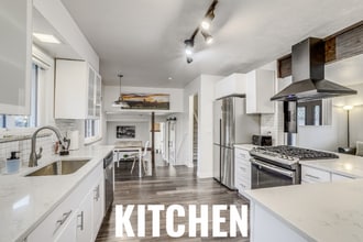 2860 S Golden Way in Denver, CO - Foto de edificio - Building Photo