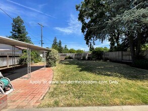 2225 22nd Ave in Sacramento, CA - Building Photo - Building Photo