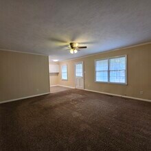 2802 Reeves Ln in Albany, GA - Building Photo - Building Photo
