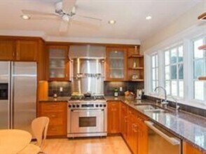 381 VFW Parkway in Brookline, MA - Building Photo - Building Photo