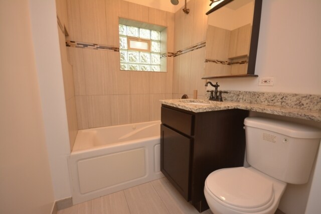 3753 W Sunnyside Ave in Chicago, IL - Building Photo - Building Photo