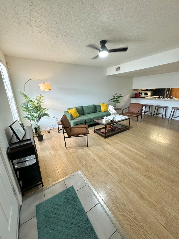 3 Chatelaine Cir SE