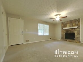 100 Russell Dr in Hiram, GA - Building Photo - Building Photo