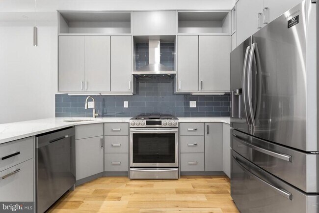 1544 S 20th St in Philadelphia, PA - Building Photo - Building Photo