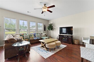 18 Millwood Lake Dr in Pooler, GA - Building Photo - Building Photo
