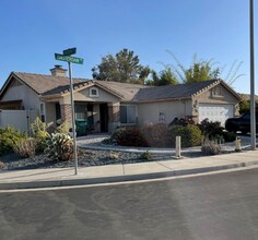 31529 Amsterdam Rd in Winchester, CA - Building Photo - Building Photo