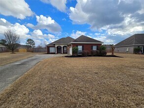 1032 E Poplar St in Prattville, AL - Foto de edificio - Building Photo
