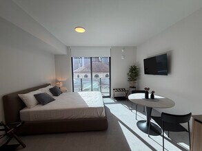 121 NE 5th St, Unit SI FL6-ID1470511P in Miami, FL - Building Photo - Building Photo