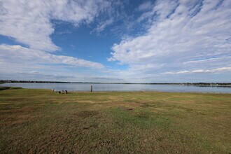 1225 W Pierce St, Unit B in Lake Alfred, FL - Building Photo - Building Photo