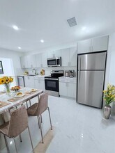 4240 SW 27th St in West Park, FL - Building Photo - Building Photo