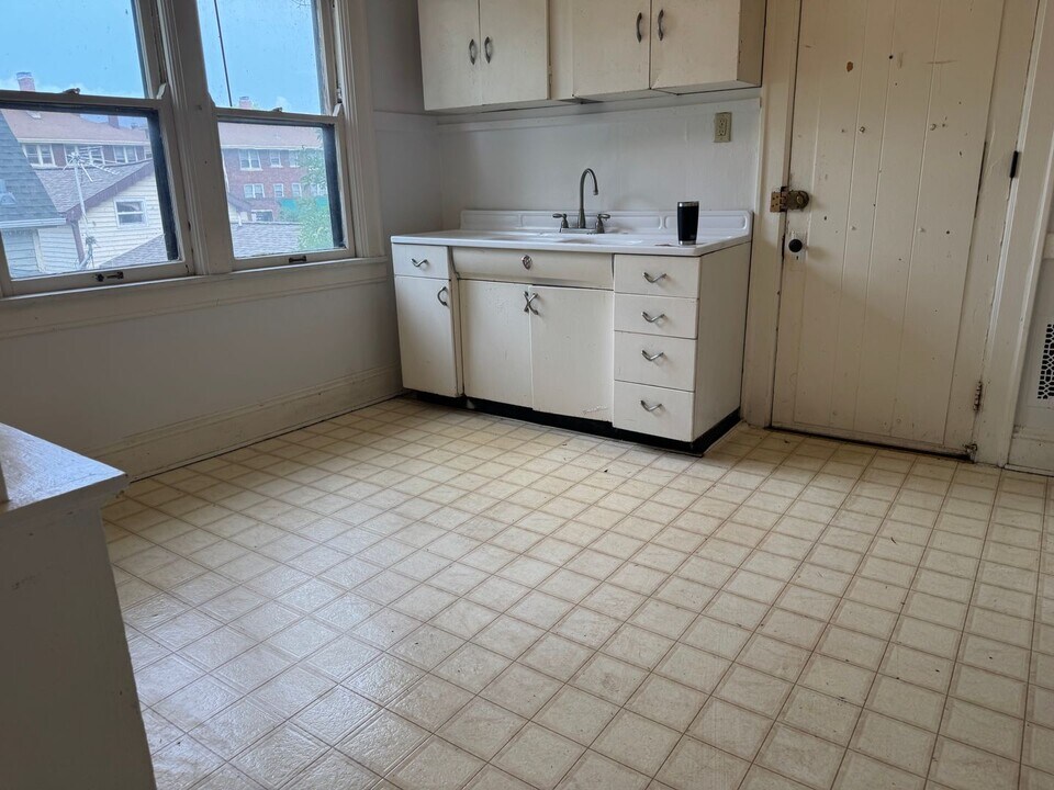 215 N Paterson St in Madison, WI - Building Photo