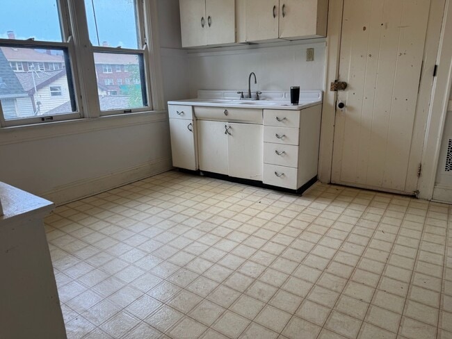 property at 215 N Paterson St
