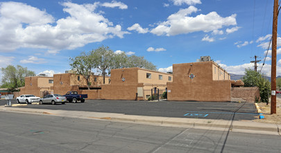 Somerset Lofts in Albuquerque, NM - Building Photo - Building Photo