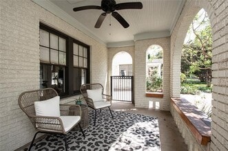 1134 N Clinton Ave in Dallas, TX - Building Photo - Building Photo