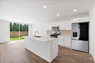 620 Alocasia Street NE in Olympia, WA - Building Photo - Building Photo