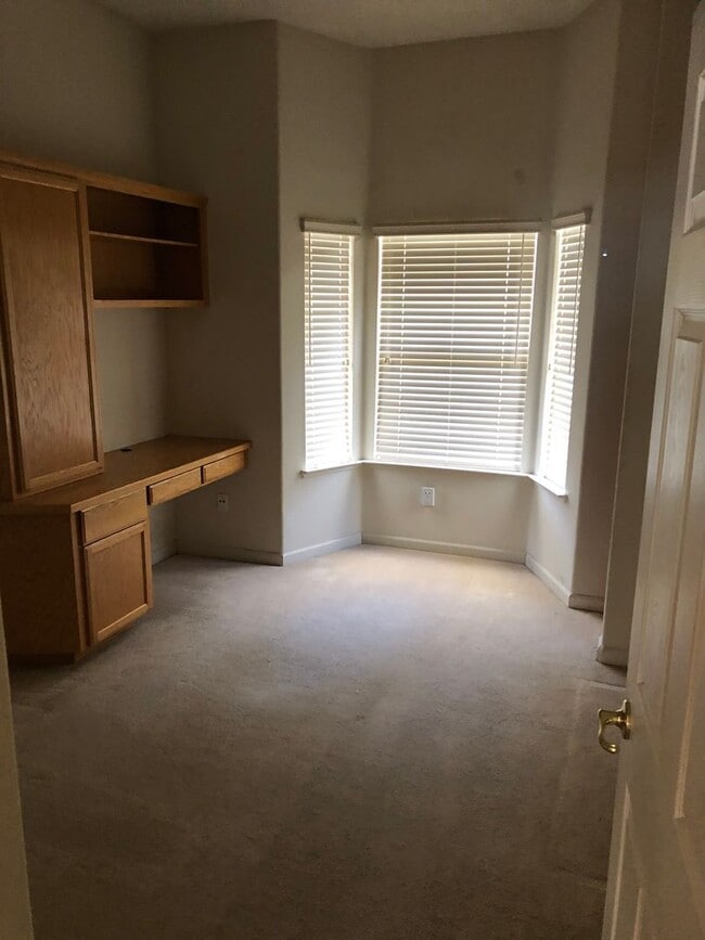 560 Marvin Gardens Cir in Vacaville, CA - Building Photo - Building Photo