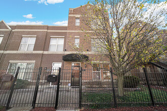 805 S Kedzie Ave in Chicago, IL - Building Photo - Building Photo