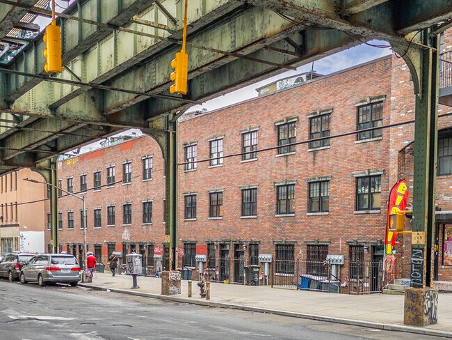 1340 Myrtle Ave in Brooklyn, NY - Building Photo - Primary Photo