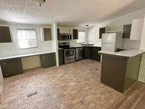 1395 Blackjack Rd, Unit RV-412 in Valley View, TX - Building Photo - Building Photo