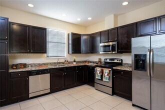 2969 St Thomas Dr in Hollywood, FL - Building Photo - Building Photo