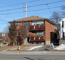 2724 Lake Shore Blvd W in Toronto, ON - Building Photo
