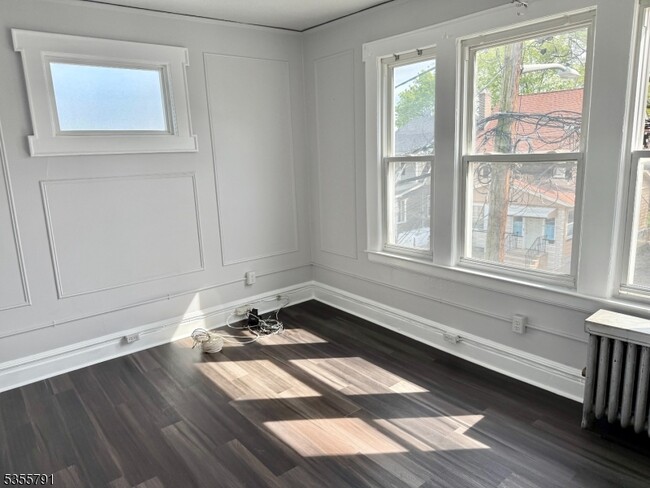 33/31 Lenox St in Newark, NJ - Building Photo - Building Photo