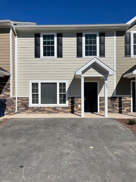 1089 Harvest Ct in Harrisonburg, VA - Building Photo