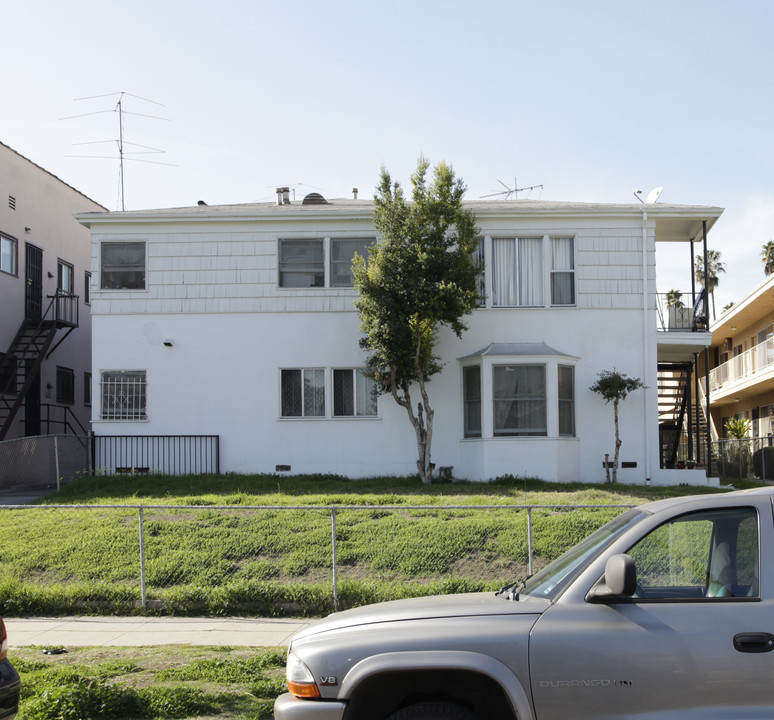 215 N Berendo St in Los Angeles, CA - Building Photo