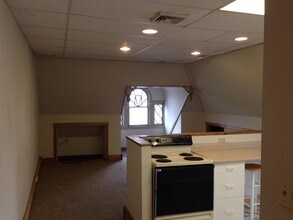 29 N Franklin St, Unit 3rdfl in Fleetwood, PA - Foto de edificio - Building Photo