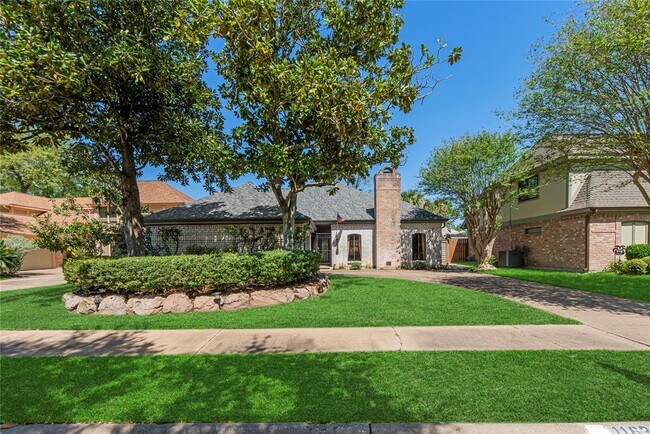 property at 11634 Manor Park Dr