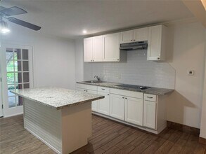 1011 Pampa St in Pasadena, TX - Building Photo - Building Photo