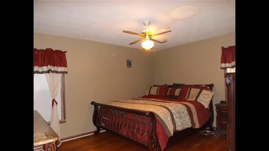 1939 Gaylord Dr in Dallas, TX - Building Photo - Building Photo