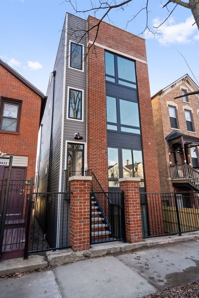 property at 1635 W 21st Pl