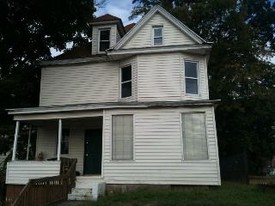 616 Hal Greer Blvd in Huntington, WV - Building Photo - Building Photo