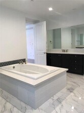 11716 Manchester Wy in Los Angeles, CA - Building Photo - Building Photo