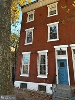 333 Saunders Ave, Unit UNIT 1 in Philadelphia, PA - Building Photo